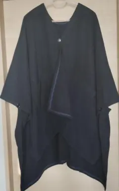 黒ポンチョ・ケープコート