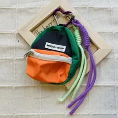 バッグチャーム　ミニ　リュック　ワイヤレスイヤホン　小物入れ　ポーチ　韓国