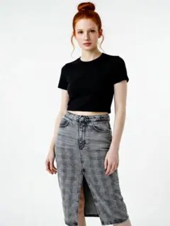 グレー デニム タイトスカート スリット入り