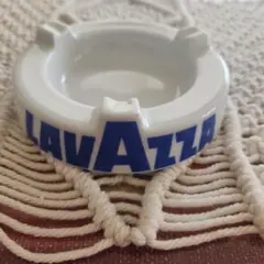 ラヴァツァの灰皿