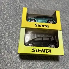 トヨタ Sienta ミニカー 2台セットのサムネイル