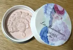 LADUREE シマリング プレストパウダー 101のサムネイル