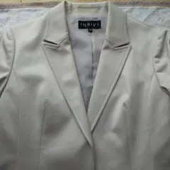 3000円引INDIVI ベージュ スーツ ジャケット38、スカートは40