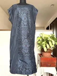 ハンドメイド【着物リメイク】春〜冬　大島紬　サラッと素材　ゆったり　紺系