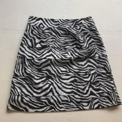 スカートのサムネイル