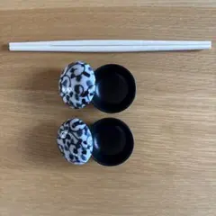 黒白模様の陶器製　蓋付き小皿2個セット