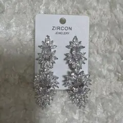 BRIDE ME ブライズミー　ジルコニア フラワーピアス クリア