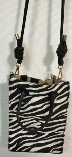 ゼブラ柄ショルダーバッグ