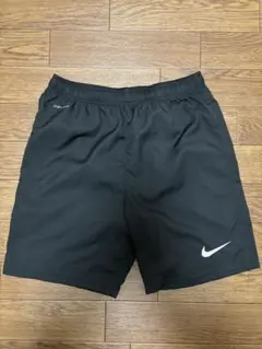 Nike Dri-FIT ブラックハーフパンツ 150cm