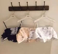 snidel スナイデル　フラワープリント ベアトップ ネイビー