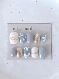 No.597ベリーショート　ネイルチップ　ホワイト　ブルー　フラワー　春ネイル