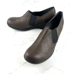 Item thumbnail for item c8ae97e9-200a-445c-9c69-bf5ed1df1dbf