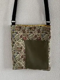 ハンドメイド　サコッシュ　斜めがけショルダー　ゴブラン織 お散歩バック
