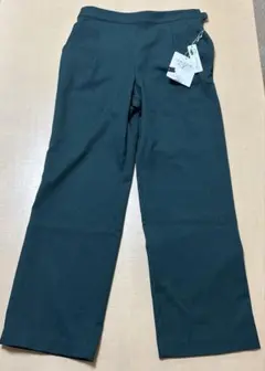 WORLDダークグリーン ストレートパンツ Mサイズ　新品未使用のサムネイル