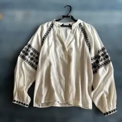 ZARA 刺繍入り長袖シャツ Mサイズ