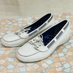 a.v.v レディース　フラットシューズ　24.5㎝　ホワイト