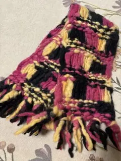 カラフル編み込みマフラー