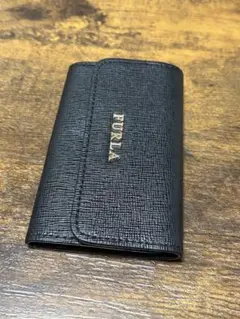 FURLA ブラック レザー キーケース