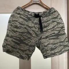 迷彩 ショートパンツ