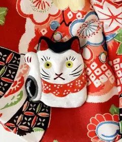 招き猫のブローチ ハンドメイド 和風