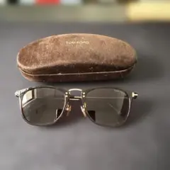 TOM FORD サングラス 朝倉未来　TF672のサムネイル