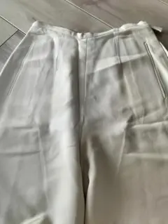 GIORGIO ARMANI美品クリーム色フレアパンツ