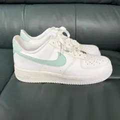 NIKE AIR FORCE 1 ホワイト×パステルグリーン