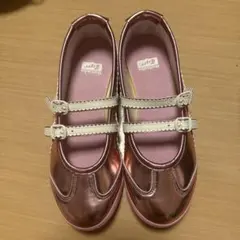 ピンクの上履き 2本ストラップ付きのサムネイル