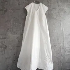 【極美品】カットワーク刺繍 フレンチスリーブ ロングワンピース 白 スカラップのサムネイル