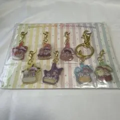 なにわ男子 ローソン サンリオコラボ メタルチャーム