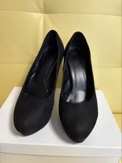 黒スエード　ハイヒールパンプス