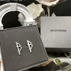 Item thumbnail for item 8638f0e4-a528-4e44-81f3-0be64fc7ad35