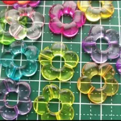 No.33 おはじきビーズ　お花　透明【100個】