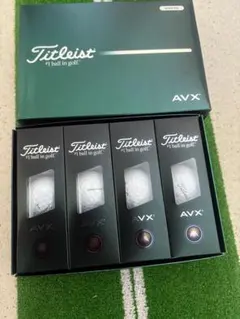 新品26年TitleistタイトリストAVXゴルフボール 1ダース12球ホワイトのサムネイル
