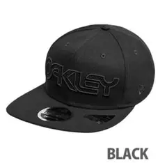 Oakley NEWERAコラボ ブラック スナップバックキャップ 9FIFTY