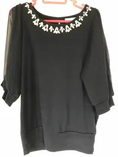 byebye♡ビジュー付き  紺色トップス  Ｍサイズのサムネイル