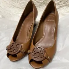 TORYBURCH トリーバーチ　パンプス　ロゴ　ブラウン　レザーのサムネイル