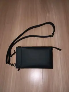 黒 スマホショルダーバッグ