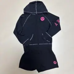 ROXY ラッシュガードとサーフパンツ
