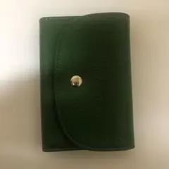 緑のレザー二つ折り財布