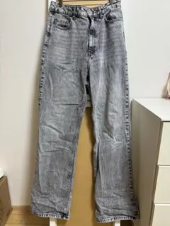 Zara ストレートジーンズ