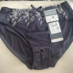 れ*ん様 花柄刺繍ダークグレーショーツ Mサイズ