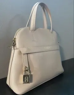 Item thumbnail for item 0435f4ce-9799-491d-943e-1c965e31c661