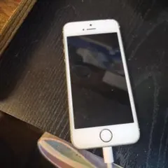 iPhone 5s ゴールド 16GB SIMフリージャンク品