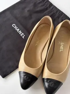 CHANEL パンプス　ベージュ　バイカラーのサムネイル