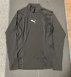 PUMAブラック 長袖 ハイネックシャツ2着