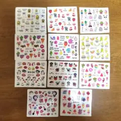 カラフルなネイルシールセット