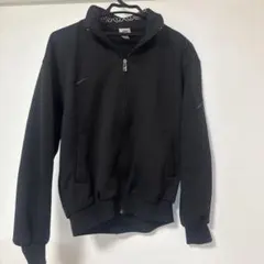 Nike ブラック ジップアップジャケット