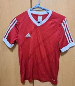 adidas 赤 Vネックシャツ サッカーウェア 160cm