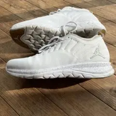 JORDAN ホワイトメッシュスニーカー　27.5センチ